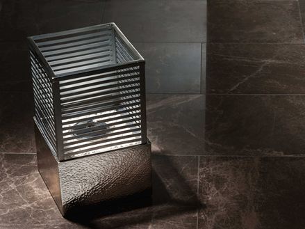 Carreaux de marbre Emperador Dark avec lampe décorative