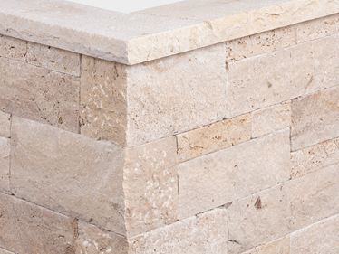Zoom sur un muret en travertin Medium Select Rustic