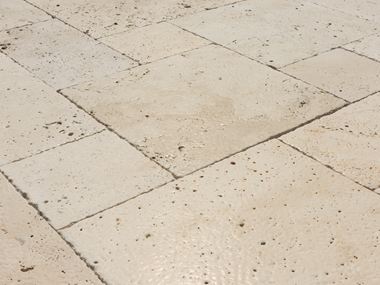 Château Beige Schrgansicht