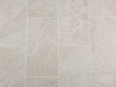 Carreaux de grès cérame aspect ardoise Alpine Beige, grande surface