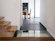 Couloir avec sol en verre et carrelage en ardoise Black Rustic