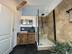 Paroi de douche et mur en travertin Classic Country et sol en ardoise