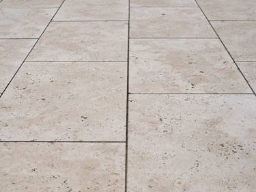 Dalle Medium Line En Travertin Adouci Stonenaturelle