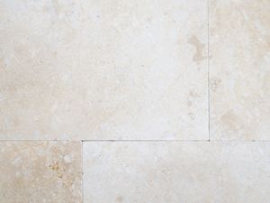 Kalksteinfliesen Cleopatra Light in cremigem Beige