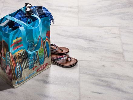 Carrelage en marbre Calacatta