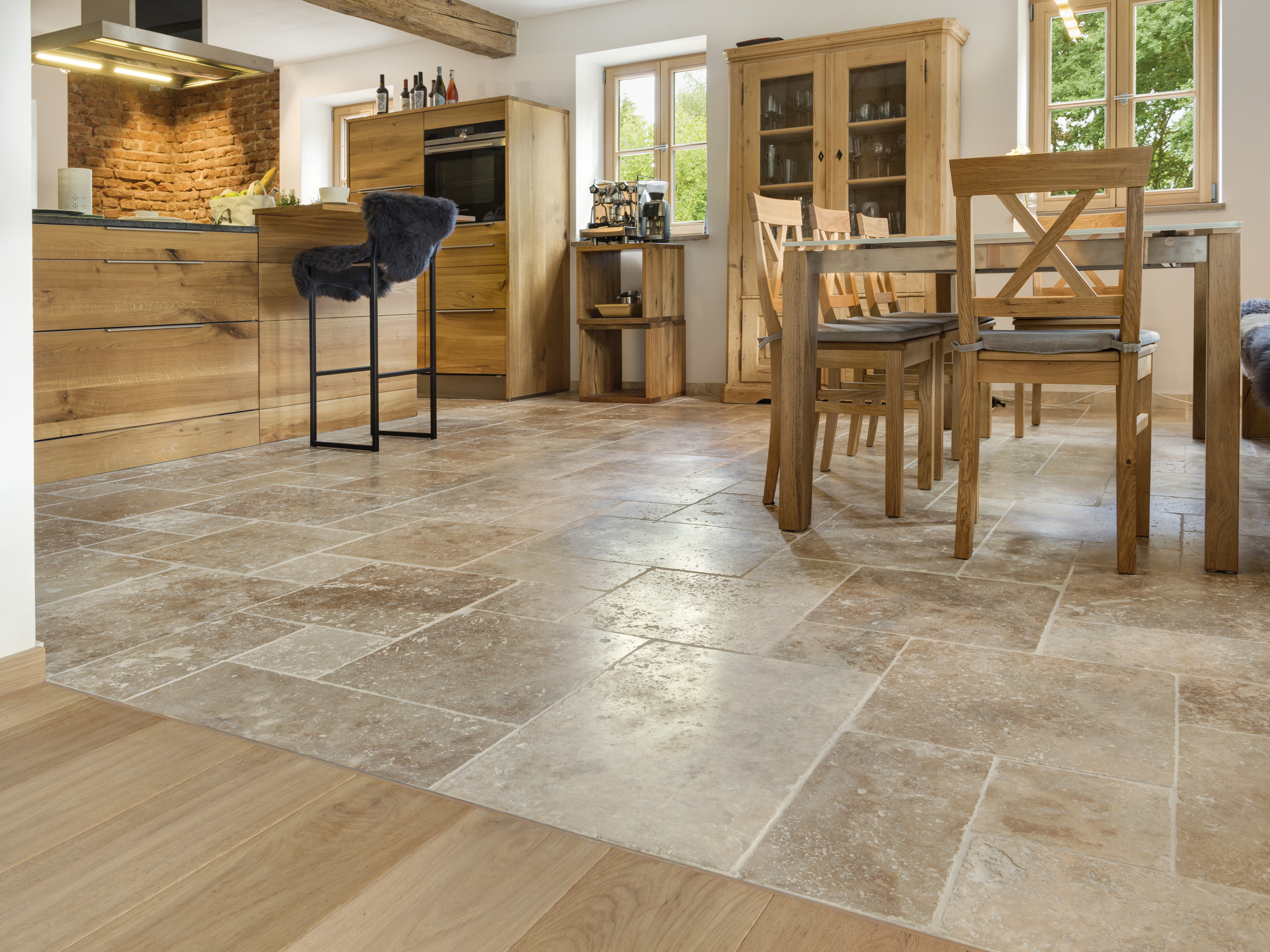 Carrelage Classic Country, en travertin vieilli | stonenaturelle